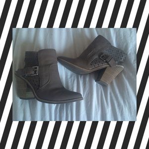 ⚫️Cut Out Booties⚫️