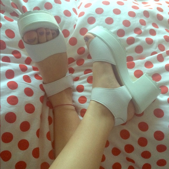 💋PLATFORM SANDALS💋