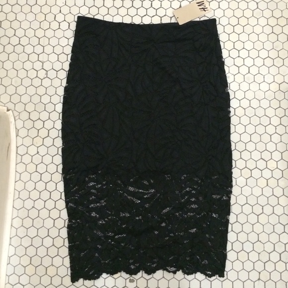 H&M black lace skirt