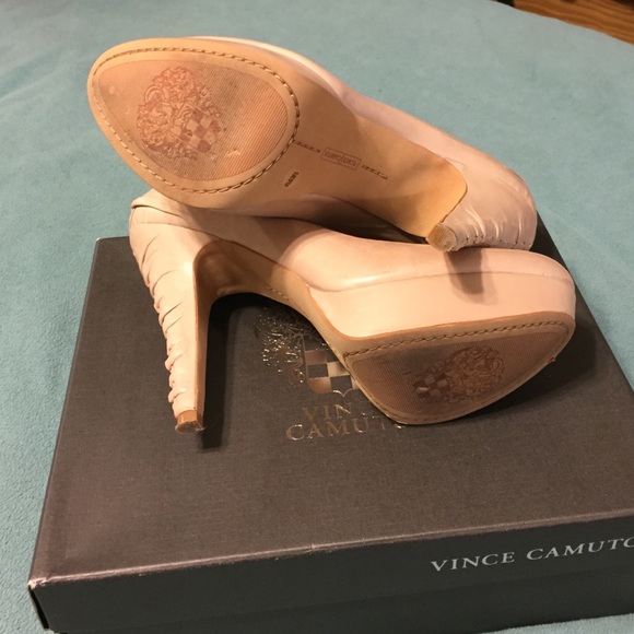 Vince Camuto Platform Heels - Picture 4 of 4