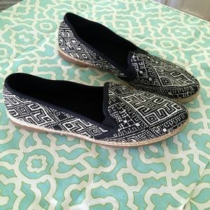 Lucky brand black white loafer flats  new!