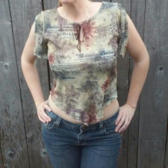 Cute print midrift shirt - Picture 1 of 3