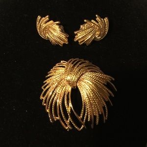 Earrings and Pendant Set