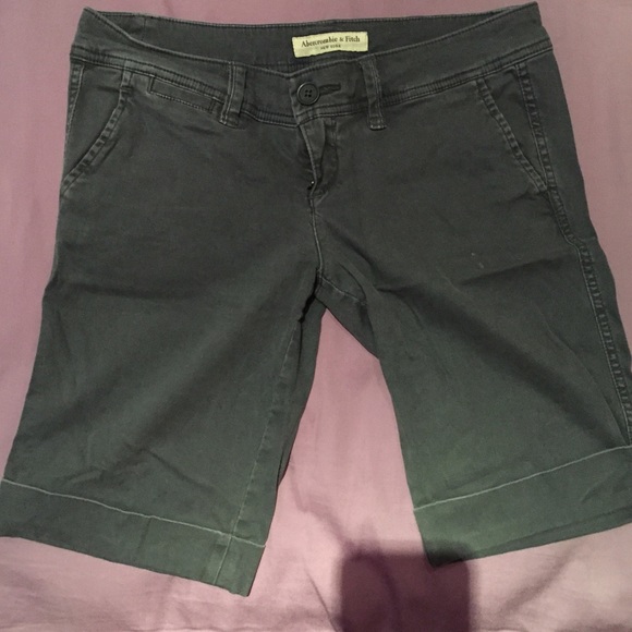 Abercrombie & Fitch gray shorts