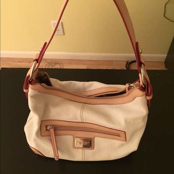 White and tan purse
