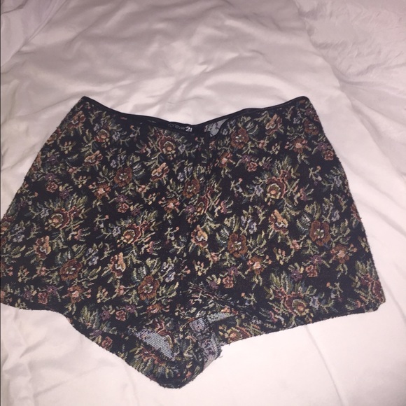 High waisted Floral shorts