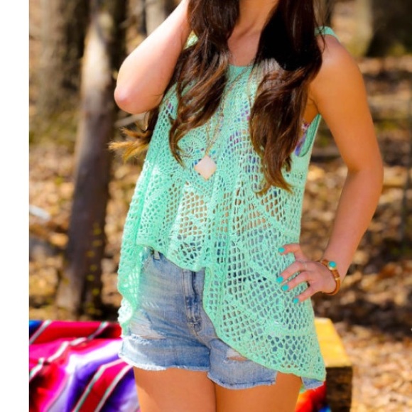 Mini Crochet Top - Picture 2 of 3