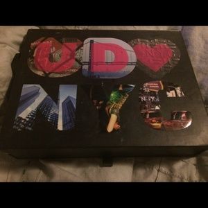 Urban Decay ❤️ NYC Eyeshadow Pallet