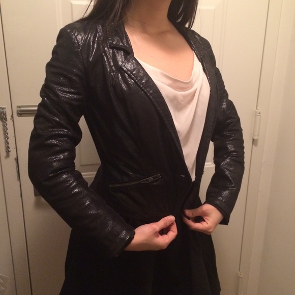 Glittery cropped blazer