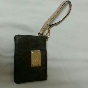 Michael Kors Jet Set Wristlet