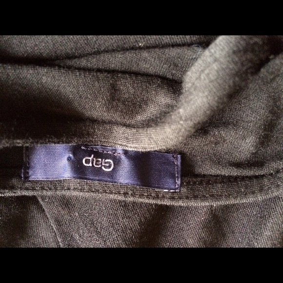 Selling a black long sleeve shirt. - Picture 2 of 2