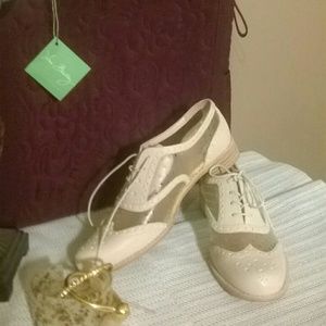 Blitz $ drop .Oxfords by Stuart Weitzman