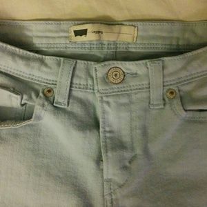 Levi's light blue cropped legging