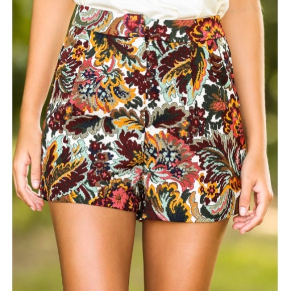 I'll Be Leaf-in shorts