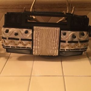 Fending bag that is so beautiful. It's a clutch