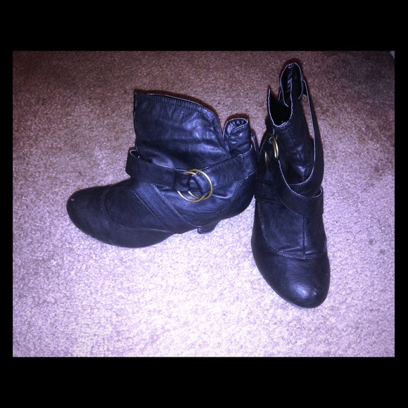 High heel boots