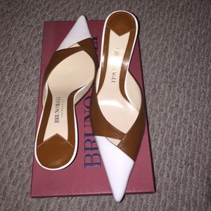 Bruno Magli Mules Sz 7