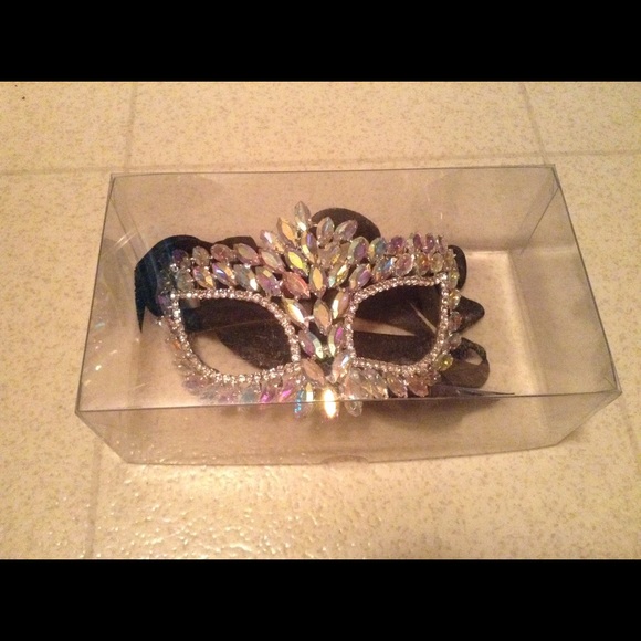 Accessories - Jeweled mask