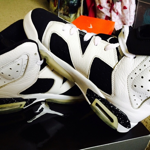 Air Jordan Retro VI "Oreo" 6Y