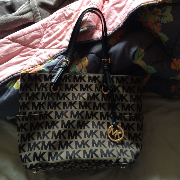Michael Kors signature tote