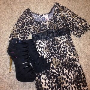 Cheetah/animal print 3/4 length sleeve dress belt