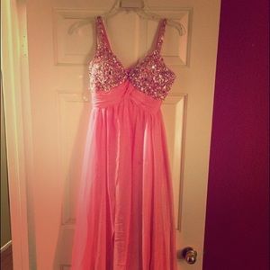 Pretty and pink prom dress, good condition!!