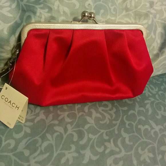 Coach Clutch - Picture 2 of 4