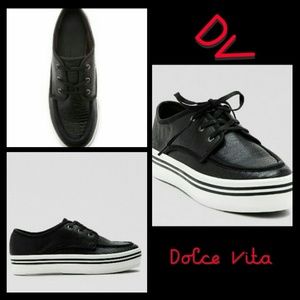 ✨sold✨Dolce Vita Leather Sneakers