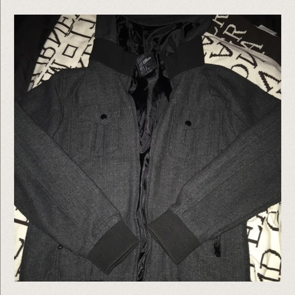 Jacket - Picture 4 of 4