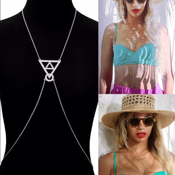 SOLD‼️ Studded Body Chain