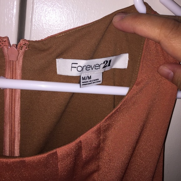 👗Pre loved Forever 21 Dress👗 - Picture 3 of 4