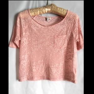 Pink short sleeve crop top
