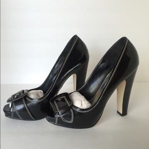 Bakers conservative high heel