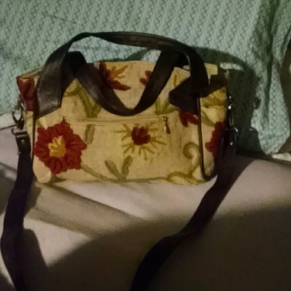 Handbag Embroidered with cross strap bundles only