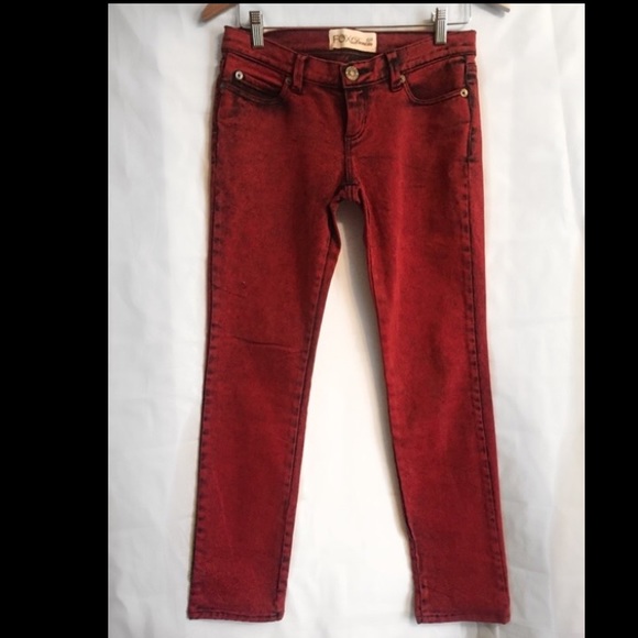Red skinny jeans