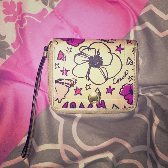 SOLD ON VINTED Coach poppy wristlet wallet