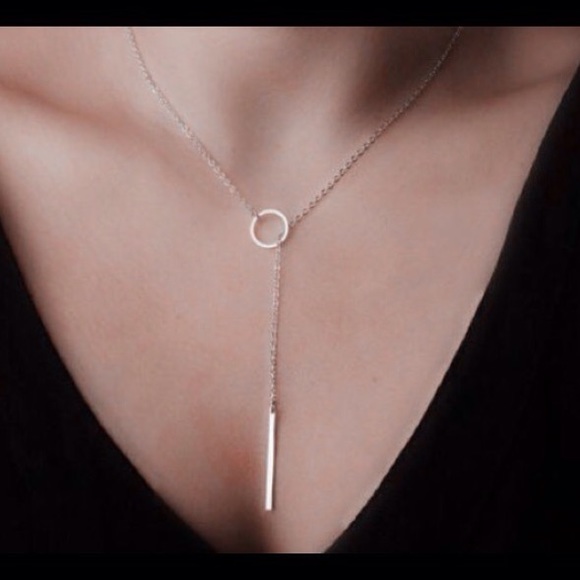 Silver circle bar necklace