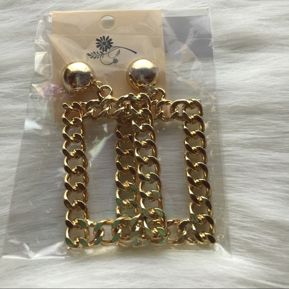 Chain earrings