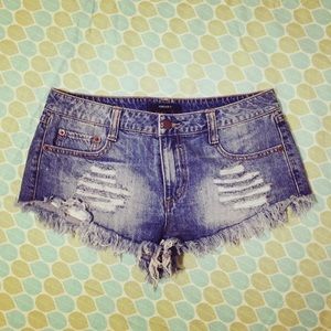 ❌SOLD❌Distressed shorts