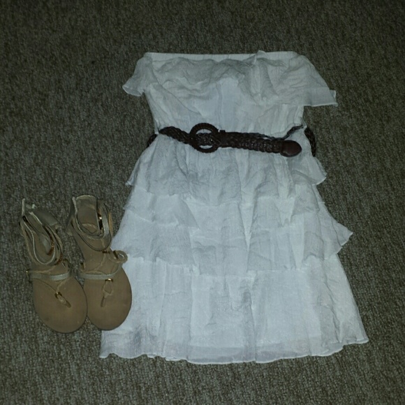 White summer dress w/belt
