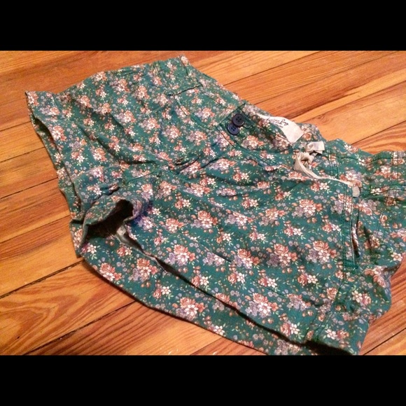 Floral shorts!
