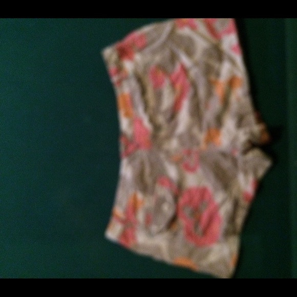 Shorts - Picture 2 of 2