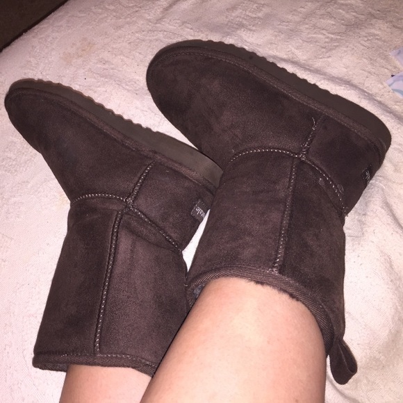 Aeropostale faux fur chocolate boots - Picture 3 of 4