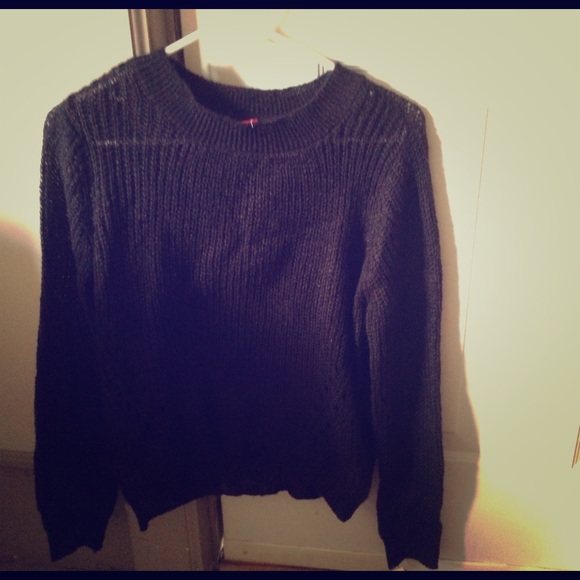 Black knit sweater - Picture 1 of 3