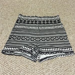 Printed high waisted shorts