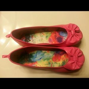 Girls flat shoes