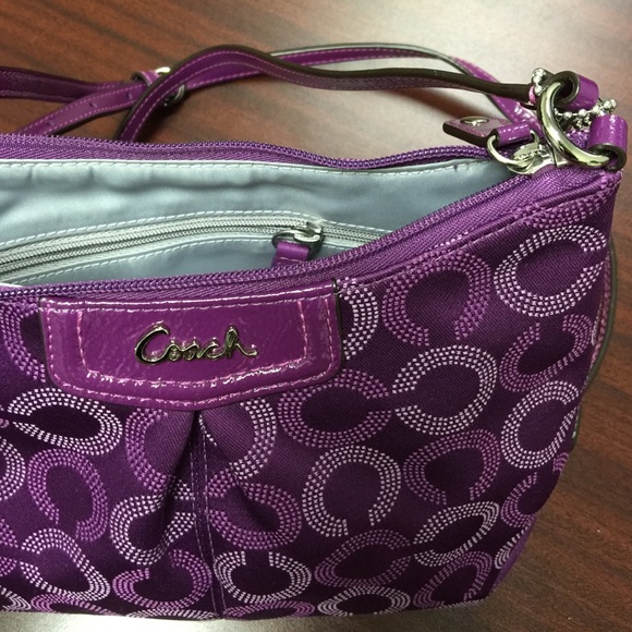 Coach HandBag - Picture 3 of 4