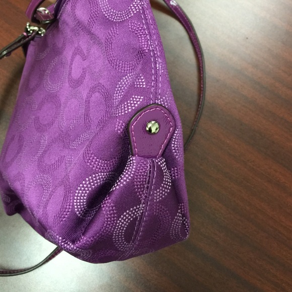 Coach HandBag - Picture 4 of 4