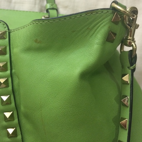 *Authentic* Valentino Rock Stud bag - Picture 3 of 4