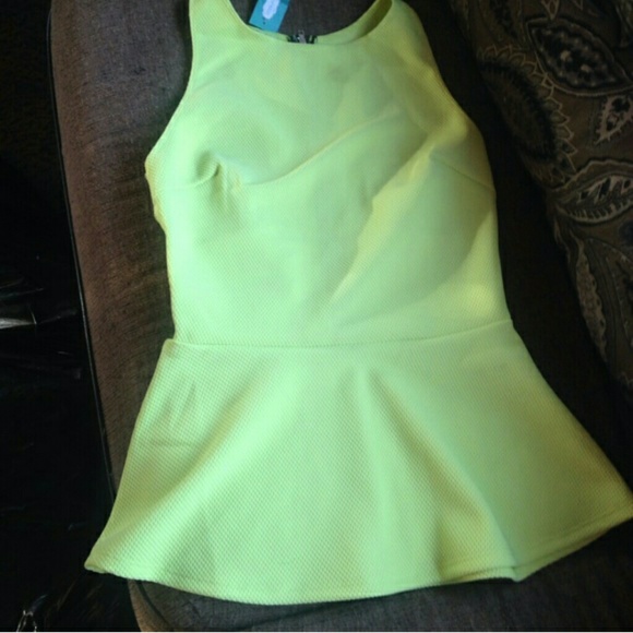 NWOT Peplum Top S